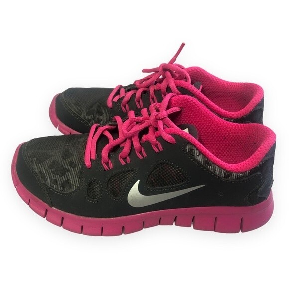 Nike Free Run 5.0 Metallic Silver Mesh Animal Print Fusion Pink Running Shoes - Picture 2 of 10